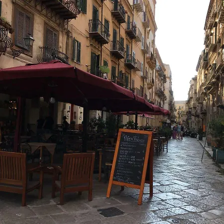 Palazzo Larderia *